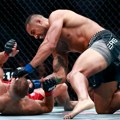 Neverovatan trenutak za istoriju UFC, stajao na jednoj nozi, pa nokautirao Prohasku pred očima Donalda Trampa