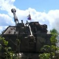 Razoren ukrajinski kontrolni centar: Objavljen snimak dejstva haubica po ukrajinskim položajima