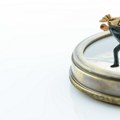 Deficit budžeta u prvoj polovini godine 51,6 milijardi dinara, a javni dug 41,3 milijarde evra