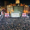 Održan skup "Ujedinjene Srbije" na krcatom Trgu u Novom Sadu. Vučić pešačio 5 km kroz grad sa hiljadama pristalica, odzvanjalo…