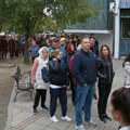 Izlaznost do 13 časova prešla 40 odsto