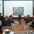Vučić sa američkim generalom Hokansonom o situaciji na Kosovu
