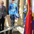 Ministar Vučević otkrio spomen-ploču i položio venac na grob dobrovoljca janoša rauka