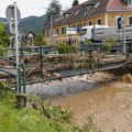 Velike poplave u Austriji: Bujice oštetile kuće i nosile sve pred sobom VIDEO