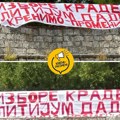 Pokret „Kreni-promeni“ na Niškoj tvrđavi istakao transparent „Izbore krade, litijum dade“