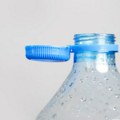 Plastične flaše i čepovi nerazdvojni: Direktiva EU koja je iznervirala građane