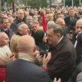 UŽIVO Presudni dan za Sarajevo i Srpsku: Počeo miting podrške Dodiku ispred NSRS