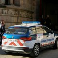 Naoružani muškarac upao u policijsku stanicu u Barseloni, ranjen policajac
