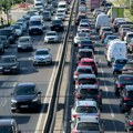 Pažnja putnici! Pojačan intenzitet saobraćaja na svim važnijim putevima u Crnoj Gori