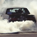 Konstantin na auto-putu izvukao tri nišlijke iz zapaljenog automobila i nestao Devojke mole: "Pomozite nam da nađemo našeg…