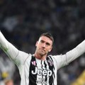 Vlahović dvostruki strelac za Juventus u remiju 4:4 sa Borusijom