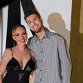 Andrija sa slomljenom nogom došao na proslavu kod Lee Stanković: "Ja stvarno ne treba da izlazim iz kuće...."