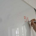 Opština Medijana kupuje 70 belih tabli za osnovne i srednje škole