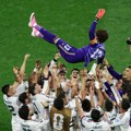Legenda na terenu: Očoa ušao u istoriju, pridružio se Ronaldu i Mesiju!