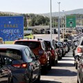 Gužva na graničnom prelazu Evzoni, satima se čeka na ulaz u Severnu Makedoniju