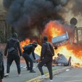 Haos u Francuskoj: Zatvoreno 400 škola zbog protesta i nereda