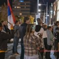 Zrenjanin sinoć ponovo ćutao 16 minuta za stradale: „Dok god postoji želja za pravdom i slobodom – vredi“ 16 minuta tišine…