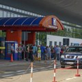 Muškarac oteo pištolj od policajca na aerodromu u Kišinjevu i ubio dve osobe