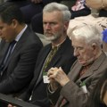 Zelenski i trudo mu aplaudirali: Ovacije u parlamentu za Ukrajinca koji se borio za naciste: Skandal u Kanadi