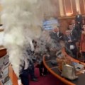 Epilog haosa u albanskom parlamentu Beriša i još pet poslanika opozicije isključeni iz rada Skupštine