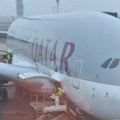 Drama na letu "Qatar Airwaysa" Ekipe Hitne odjurile na aerodrom, ima povređenih