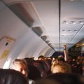 Drama na letu, putnici povređeni! Avion upao u snažne turbulencije iznad okeana, u letelici bilo više od 300 ljudi (foto)