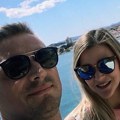 Pevač čeka 6. dete sa suprugom sa kojom je 18 godina U braku: "Imali smo tešku godinu, sreća je došla s neba"