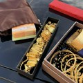 Na Horgošu zaplenjena veća količina zlata, dva ručna sata i devize