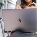 Kamera na Mac-u snima i bez vašeg znanja: Isključite dosadnog špijuna!