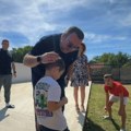 Pokret za narod i državu uručio pomoć sedmočlanoj porodici iz Vrtišta
