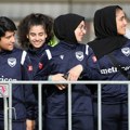 Ženska fudbalska reprezentacija Avganistana sastavljena od izbeglica na turniru u Dubaiju