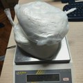 ZAPLENJENO VIŠE OD DVA KILOGRAMA AMFETAMINA: Uhapšen mladić (19)