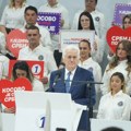 "Bore se protiv Vučića, a ne za Srbiju" Tomislav Nikolić na skupu SNS u Kragujevcu: "25. oktobra odlučujete da li ćete s nama…