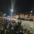 "Dvostruki doček" za studente šetače u Boru: S jedne strane ulice njihove, sa druge pristalice SNS