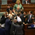 U Skupštini Kosova tuča zastupnika, napadnut premijer Kurti