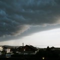 Apokaliptična oluja se sručila na Trst, a zatim potopila pola Slovenije: Mrežama se šire dramatični snimci nevremena koje…