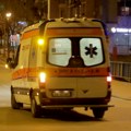 Poznato stanje ranjenog nakon eksplozije bombe U kosovskoj Mitrovici Ispred KBC pripadnici tzv. kosovske policije