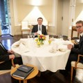 “Brisel pojačava pritisak i na Srbiju i na Kosovo”