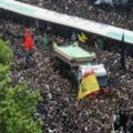 Ajatolah Ali Hamnei predvodio pogrebnu ceremoniju povodom pogibije predsednika Raisija