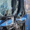 Svedoci tvrde da je vozač zaspao i prešao u suprotan smer: Detalji sudara autobusa u Zemunu