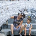 Srbija kipi! Upaljen crveni meteoalarm u celoj zemlji, ova dva grada najtoplija u 16 sati: Vlada ekstremna suša