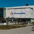 Izgoreo automobil u garaži "Promenade", deo posetilaca hitno evakuisan