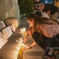 Građani Zrenjanina obeležili 10 meseci od novosadske tragedije, odmah uklonjeni natpisi sa imenima i sveće! Zrenjanin 10…
