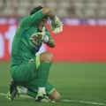 UŽIVO - Stojketa gađali topovskim udarima, prekid na Marakani, promašen penal i novi prekid