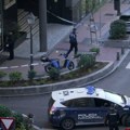 Majka sa dvoje dece (3) pala sa desetog sprata solitera u Madridu: Žena preminula, mališani teško povređeni