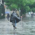 Метеоролог Совиљ: Невреме стиже у Београд, поједини делови Србије већ погођени градом и ударима ветра до 100 километара на…