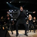 Bačen suzavac na koncertu Rikija Martina u Crnoj Gori: Ljudi bežali s proslave Dana nezavisnosti (video)