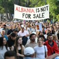 Bura u Albaniji zbog turističkog megaprojekta: Spor oko investicije Trampove ćerke eskalira