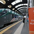Turistički voz u Italiji udario u kran, tri radnika povređena