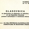 Na današnji dan: Slovenci glasali za izdvajanje iz SFRJ, pobedio DOS, umrli Kalašnjikov i Tupoljev